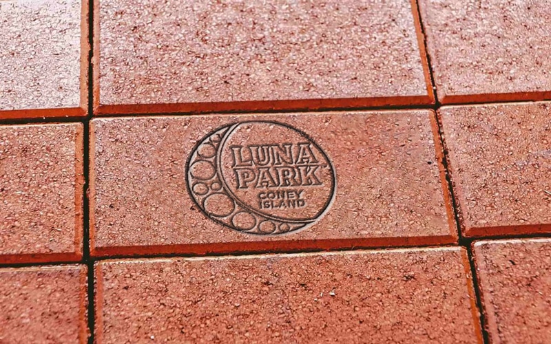 Commemorative Bricks Luna Park